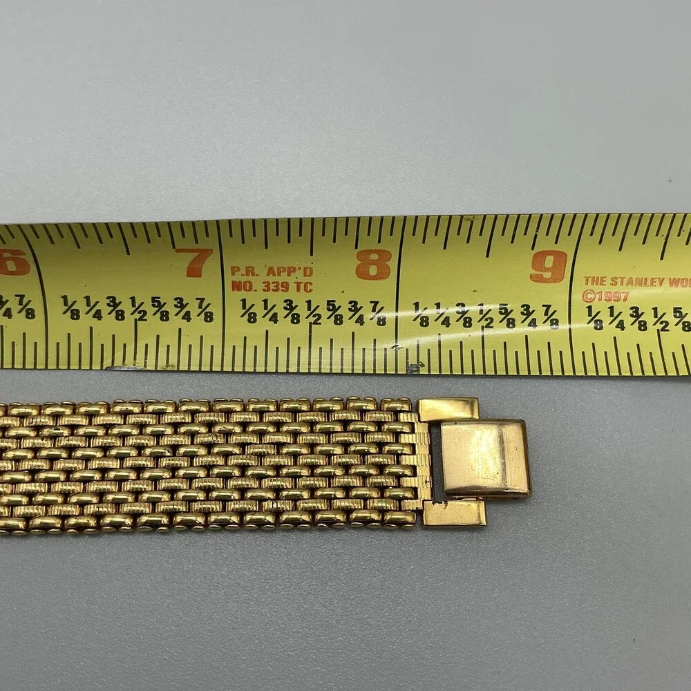 Nicolet Womens Watch 27mm Gold Tone Bracelet Date NC 1003 New Battery 8.5